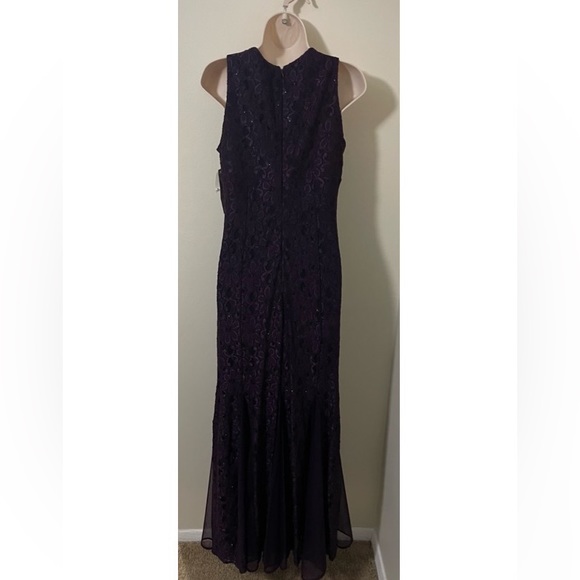 R & M RICHARDS Women's Embellished-neck Glitter-lace Gown Dress Size 10. NWT - Picture 4 of 10